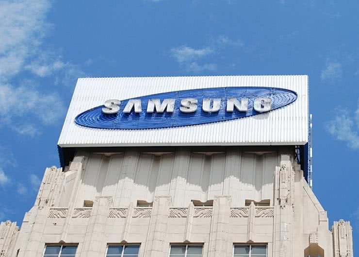 Samsung ma 60 mld dol. rezerw i skupuje obligacje banków
