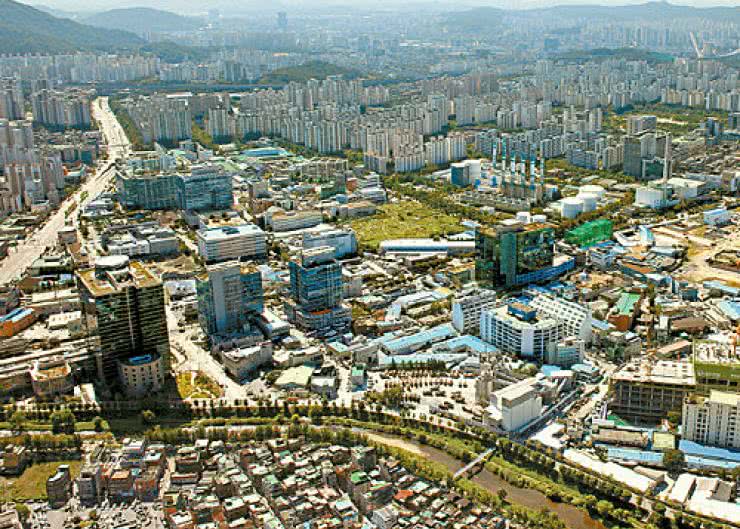 Samsung chce inwestować kolejne 9 mld dolarów w nową fabrykę układów w Pyeongtaek