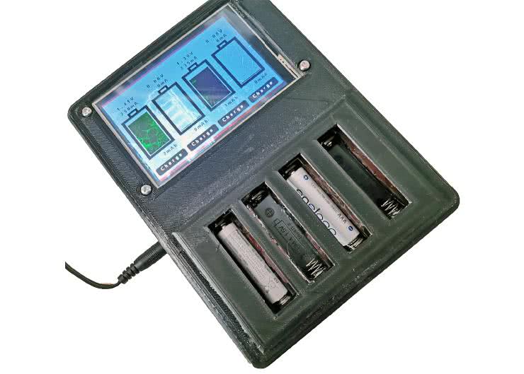 Mikroprocesorowa ładowarka do akumulatorków AA oraz AAA