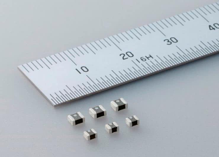 Chipowe cewki drutowe z kwalifikacją AEC-Q200 o małej rezystancji DC i dużym prądzie znamionowym
