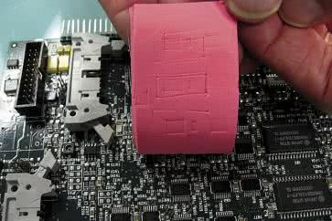 Elastyczne radiatory oraz "plastelina" termoprzewodząca