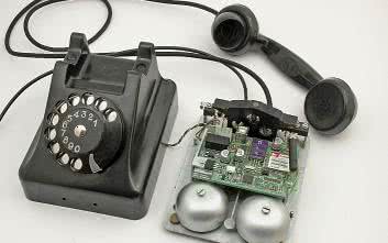 Telefon GSM w wersji retro