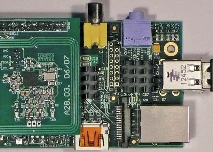 RaspbPI_NFC - płytka czytnika RFID dla Raspberry Pi i nie tylko