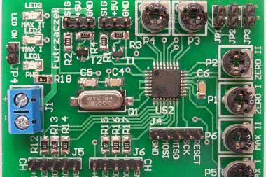 Sterownik pojazdów RC do aparatury lotniczej