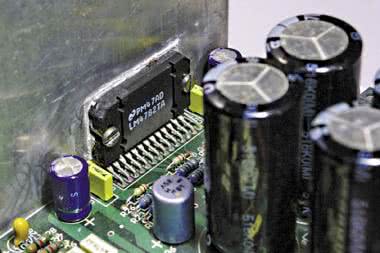 Scalone wzmacniacze akustyczne mocy