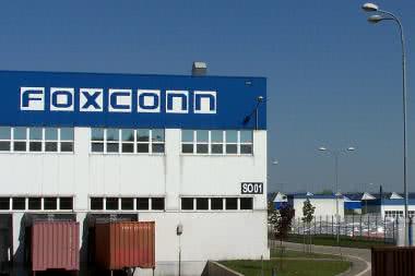 Foxconn inwestuje i zwiększa zatrudnienie w Pardubicach