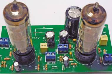 Stereofoniczny przedwzmacniacz lampowy zasilany niskim napięciem