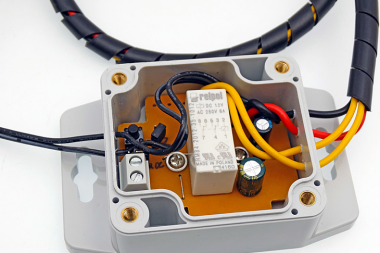 Automatyczny, zmierzchowy włącznik świateł mijania