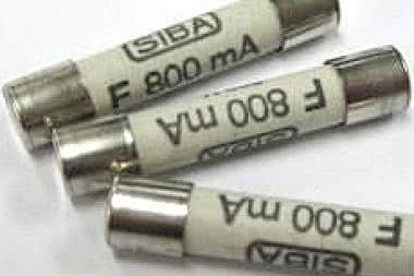 Bezpieczniki miniaturowe w obwodach prądu stałego