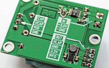 Miniaturowy zasilacz buforowy 3 V/50 mA z baterią superkondensatorów