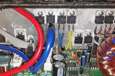 Impulsowa, mikroprocesorowa ładowarka akumulatorów kwasowo-ołowiowych