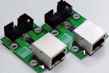 Nadajnik/odbiornik różnicowy dla transmisji cyfrowej