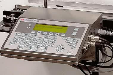 Drukowanie kodów jedno i dwuwymiarowych za pomocą przemysłowych drukarek atramentowych EBS Ink-Jet