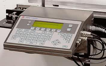 Drukowanie kodów jedno i dwuwymiarowych za pomocą przemysłowych drukarek atramentowych EBS Ink-Jet