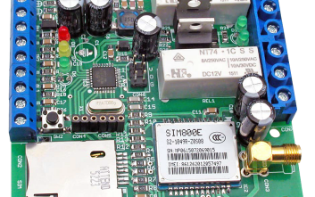 Sterownik z modułem komunikacyjnym GSM