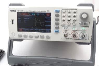 Generator arbitralny Tenma 72-2500 (60 MHz, 2 kanały, 250 MSa/s, 14-bitów)