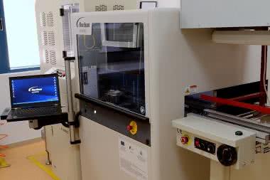 EAE Elektronik kupił kolejne urządzenie do selektywnego lakierowania