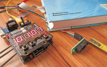 Pierwsze kroki z FPGA (10). Miernik odległości z GP2Y0A60SZLF