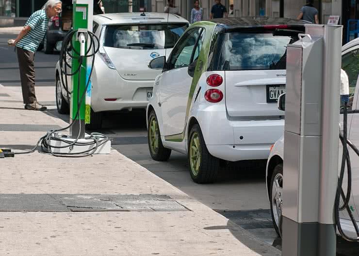 Najwięcej elektrycznych samochodów jeździ we Francji