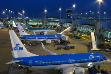 Holenderskie lotniska przechodzą na zasilanie wyłącznie czystą energią