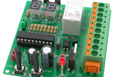 Uniwersalny przekaźnik czasowy ze złączem SKEDD