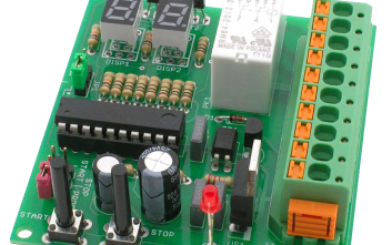 Uniwersalny przekaźnik czasowy ze złączem SKEDD