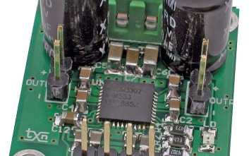 Miniaturowy, stereofoniczny wzmacniacz mocy