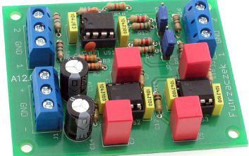 Przedwzmacniacz z eliminowaniem składowej stałej