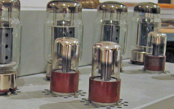 Lampy 6SN7 i ECC99 w stopniu sterującym wzmacniacza