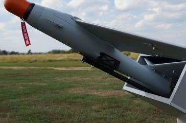 Polska armia kupuje od WB Electronics zestawy Amunicji Krążącej "Warmate"