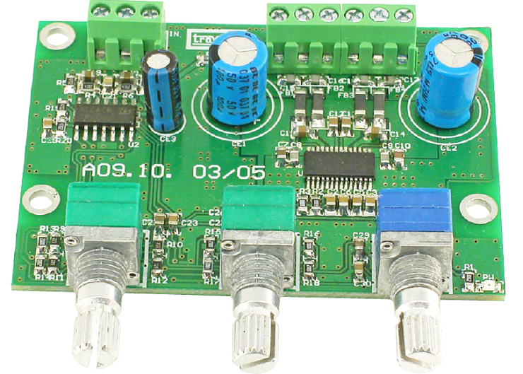 Uniwersalny, stereofoniczny wzmacniacz mocy 2×10 W/8 Ohm z regulacją barwy dźwięku