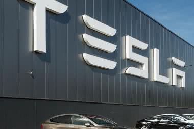 Tesla zatrzymała produkcję Modelu 3