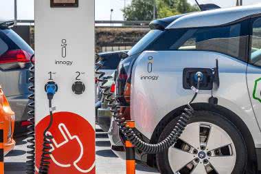 ING Bank Śląski oraz innogy rozwiną warszawską sieć ładowania pojazdów elektrycznych