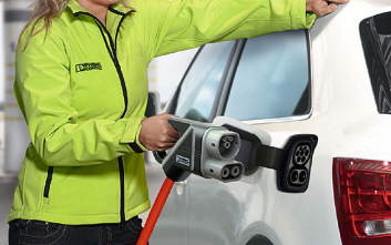 Komunikacja pojazdów elektrycznych z EVSE na przykładzie sterownika Phoenix Contact