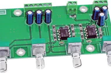 Trzykanałowy sumator/mikser audio