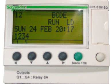 Programowalny przekaźnik  Zelio Logic SR 101BD