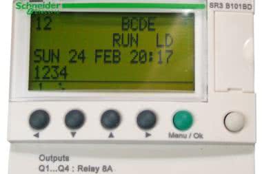 Programowalny przekaźnik  Zelio Logic SR 101BD