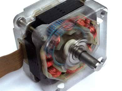 Silniki krokowe i serwonapędy