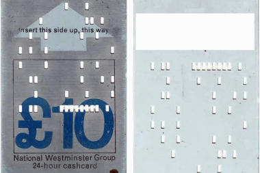 Kiedyś to były karty bankomatowe