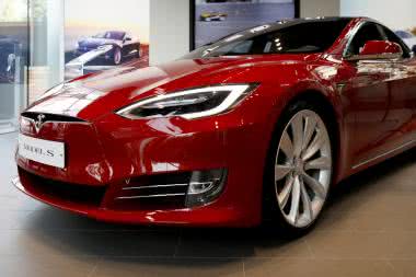 Tesla chce pracowników z Polski