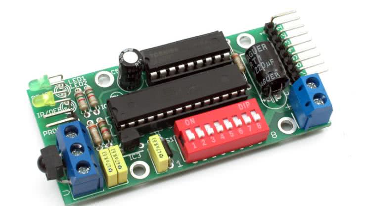 8-kanałowy przełącznik na podczerwień (max 8 x 200mA/12V), AVT390