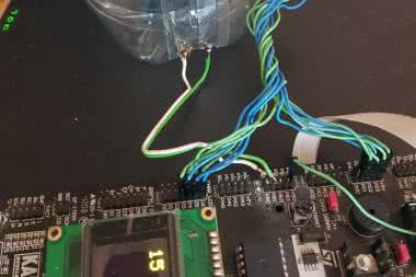 System bezkontaktowego pomiaru ilości płynu