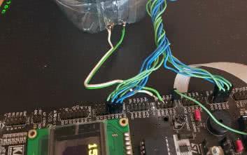 System bezkontaktowego pomiaru ilości płynu