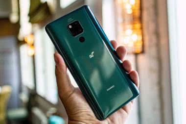 Huawei zwiększa przewagę nad Samsungiem w zakresie telefonów 5G