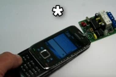 AVT910 ZAMEK KODOWY Z TELEFONEM KOMÓRKOWYM