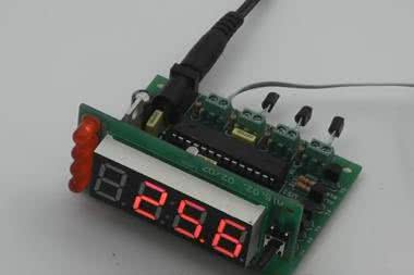 AVT5389 - Czterokanałowy termometr z wyświetlaczem LED