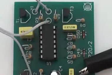 AVT2720 - Policyjny stroboskop czerwony/niebieski