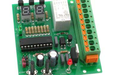 Uniwersalny przekaźnik czasowy ze złączem SKEDD, AVT5610