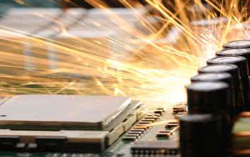 Impulsy EMP/HEMP. Zagrożenia i metody ochrony