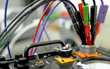 Jak dobierać złącza elektroniczne do projektowanych urządzeń